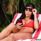 Melissa Lynn in 'Bikini Bods'