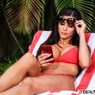 Melissa Lynn in 'Bikini Bods'