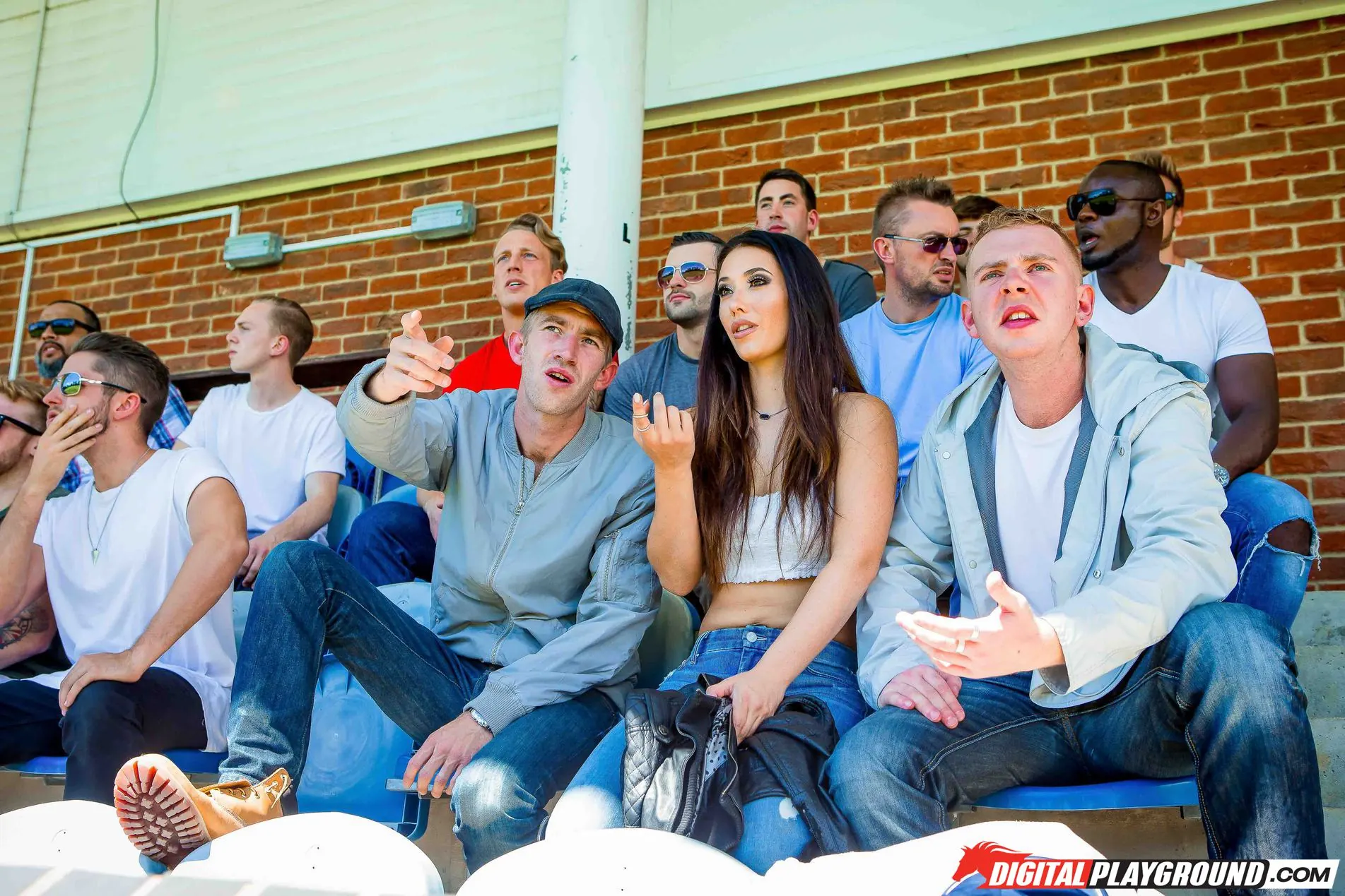 Eva Lovia - Bulldogs: escena 1 | Picture (70)