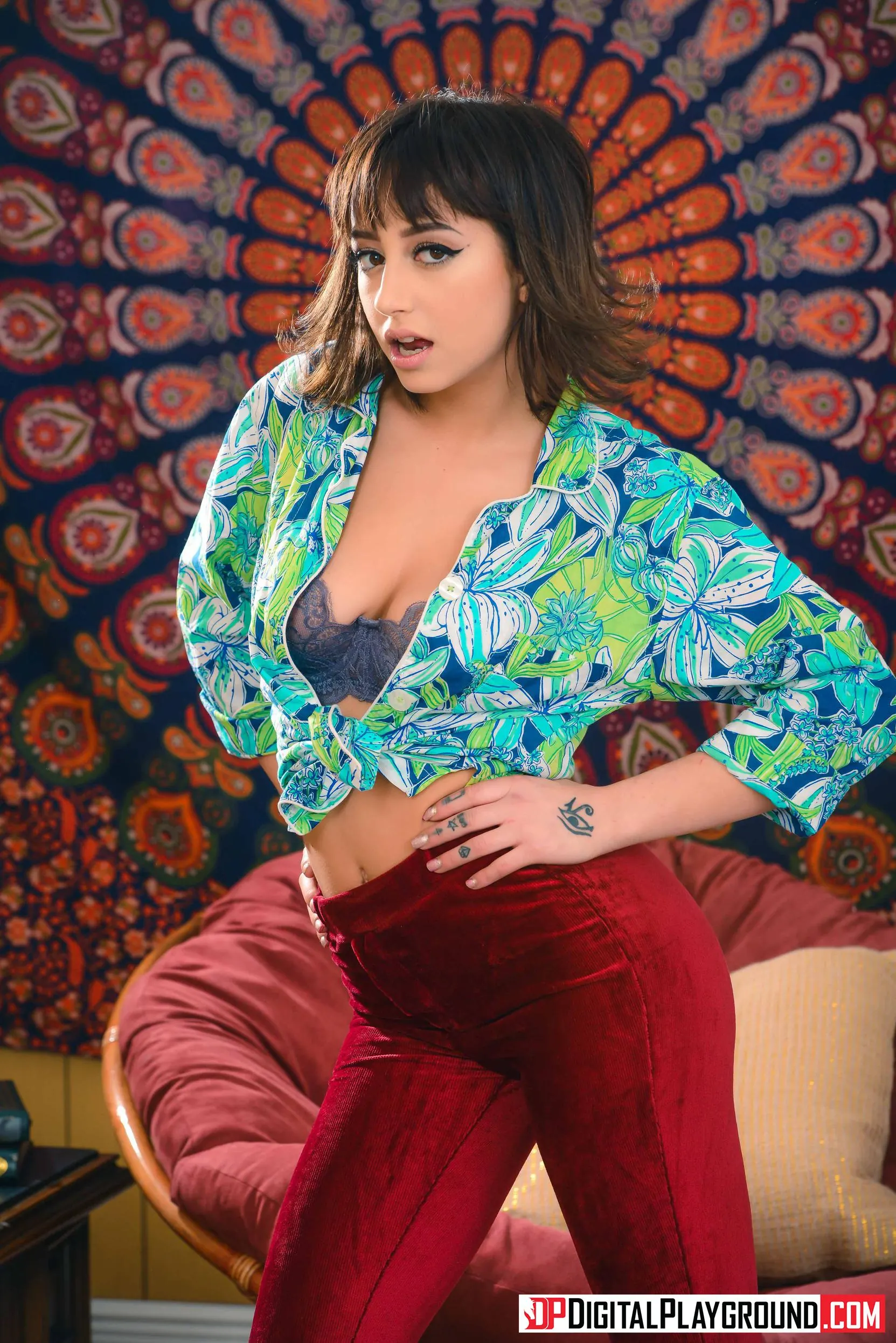 Marilyn Mansion - Esa mamada de los 70: una parodia dp xxx | Picture (1)