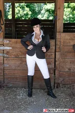 Natasha Nice - Riding Lessons | Picture (1)